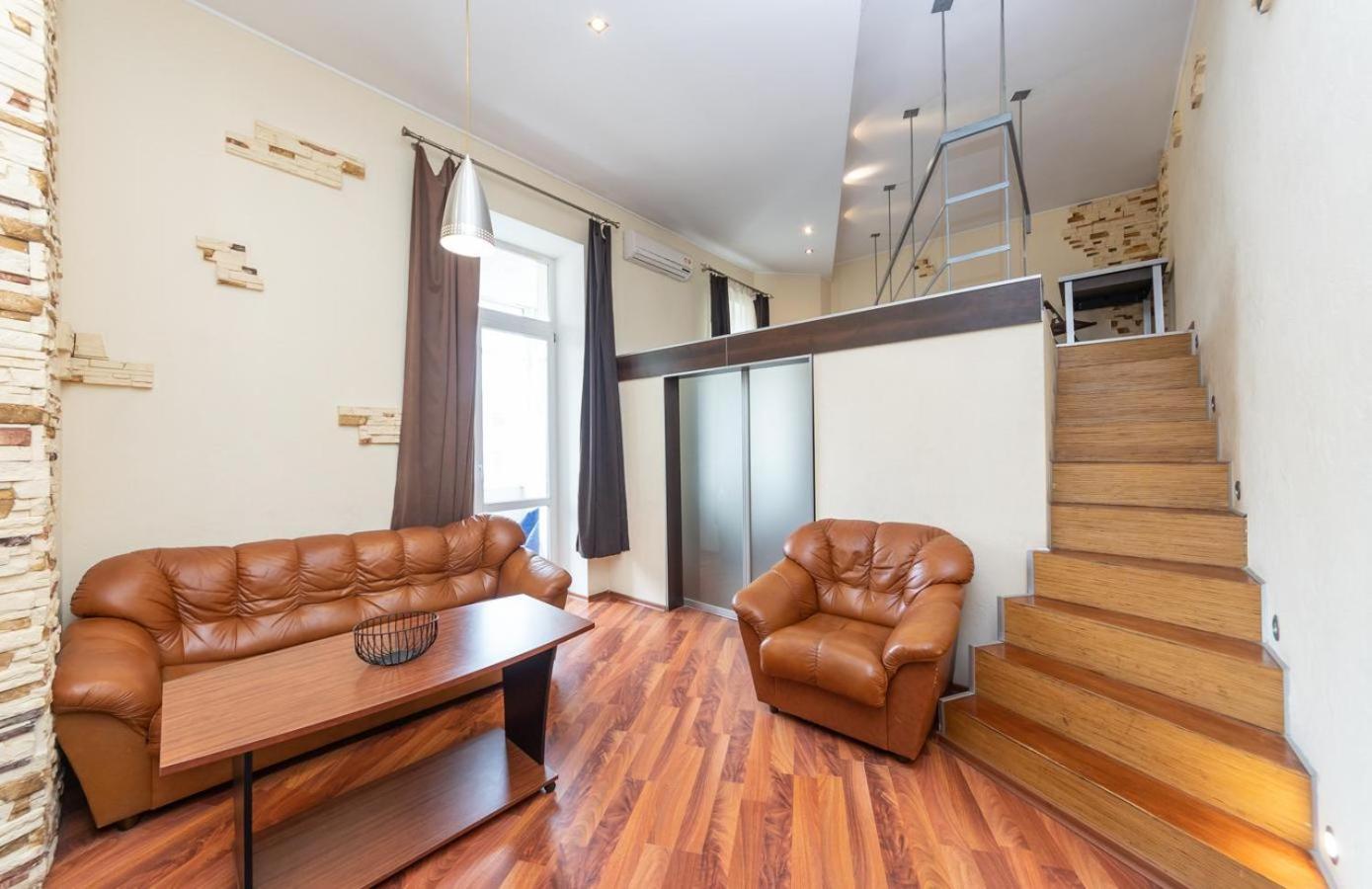 Comfortable Apartment On Mikhaylovskiy Lane Kyiv Exterior photo