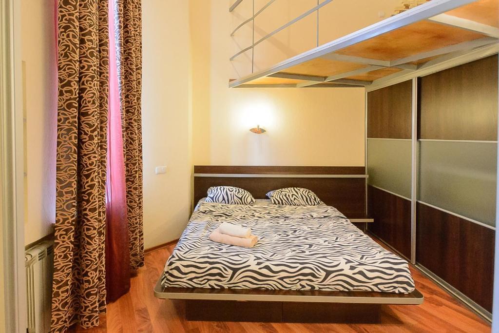 Comfortable Apartment On Mikhaylovskiy Lane Kyiv Exterior photo